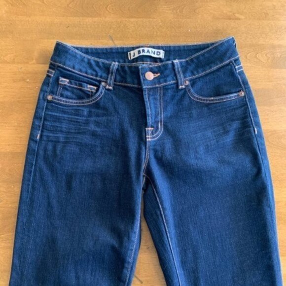 𝅺J Brand Scarlett Seven Eights Dark Wash Jeans. 28 - Picture 7 of 10